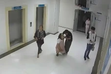 Viral! Ibu Hamil Nekat...