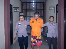 Dukun di Pringsewu Ditangkap...