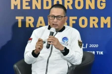 Gangguan Pusat Data...