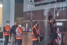 Jadi Tersangka Korupsi...