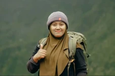 Indah Kurniawati, Ibu...