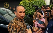 Tebusan Ransomware Pusat...