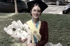 Viral! Perempuan Lulusan...