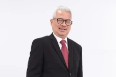 Profil dan Kekayaan...
