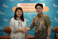 Kuliah Hanya Lima Semester,...