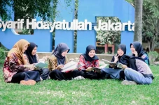 10 PTKIN Penerima KIP...