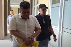 Sungguh Terlalu, Oknum...