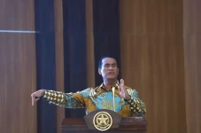 Amran Tekankan Pentingnya...