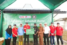 Tandai Ultah ke-25,...