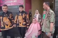Terlalu! Berebut Harta...