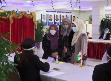 4 Kebijakan Tajikistan...