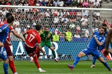 Swiss Singkirkan Italia...