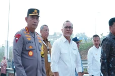 Ucapkan Selamat Hari...