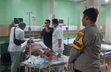Lansia di Serang Terkapar...