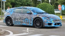 Ferrari Bertenaga Listrik...