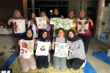 3 Minggu Blusukan di...