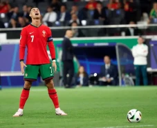 Tangis Ronaldo Pecah...