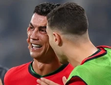 Ronaldo Menangis karena...