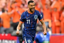 Rumania vs Belanda:...