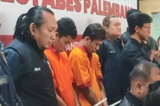 Motif Penagih Koperasi...