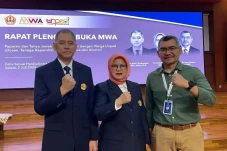 Rapat Pleno Terbuka...