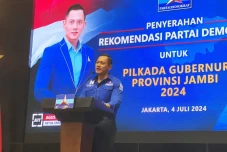 Demokrat Realistis di...