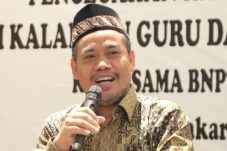 Ajaran Khilafah Islamiyah...