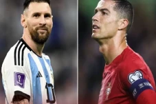 Perbedaan Messi dan...