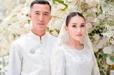 Putus Pertunangan, Ayu...
