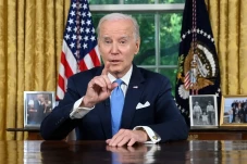 Biden Tegaskan Dia Bangga...