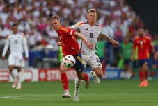 Gol Telat Jerman Buyarkan...