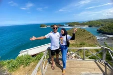 8 Pantai Terindah di...