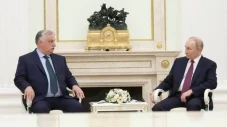 Orban dan Putin Bahas...