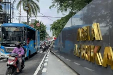Bandung Hujan Deras,...