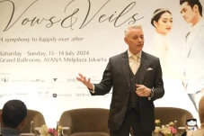 Bidik Segmen Premium,...