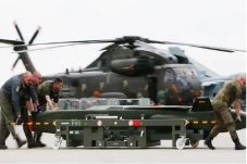 Giliran Seluruh Tentara...