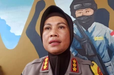 Asisten Anggota DPRD...