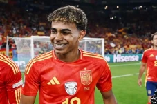 10 Pencetak Gol Termuda...