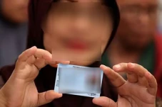 Disuruh Selfie Pegang...