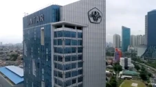 Berkelas Dunia, Untar...