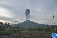 Pagi Ini, Gunung Lewotobi...