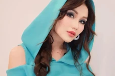 Ayu Ting Ting Keceplosan...