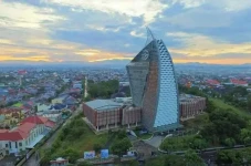 Viral, Dosen UNM Dorong...