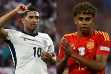Inggris vs Spanyol:...