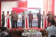 Renovasi Polsek Menteng,...