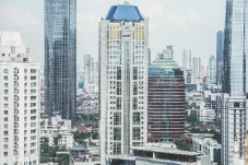BUMN Bank Mandiri Buka...