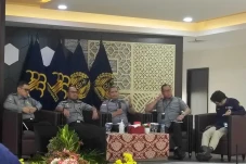 Imigrasi Tunda Penerbitan...