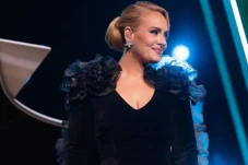 Adele Ungkap Keinginan...