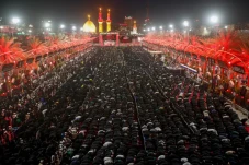 Asyura: Suni dan Syiah,...