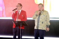 Airlangga dan Noor Supit...